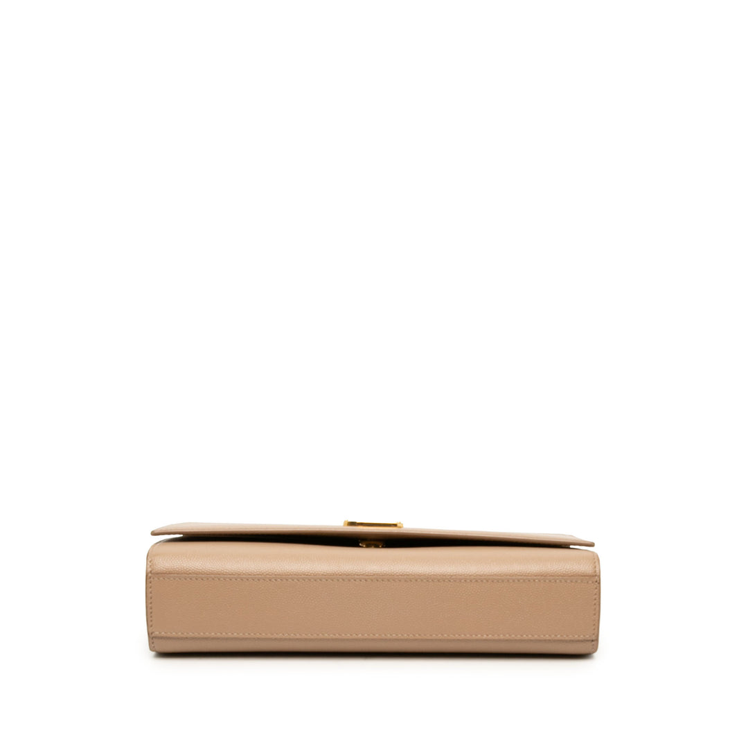 Saint Laurent Sac bandoulière Grain De Poudre Kate Monogram Moyen Beige – vue 3 – GABY PARIS