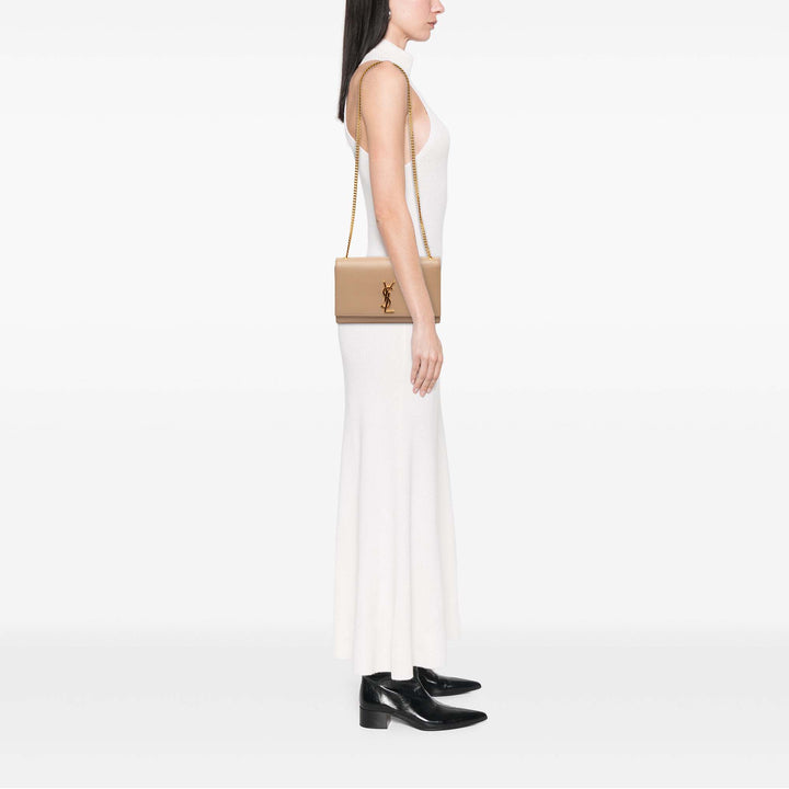 Saint Laurent Sac bandoulière Grain De Poudre Kate Monogram Moyen Beige – vue 5 – GABY PARIS