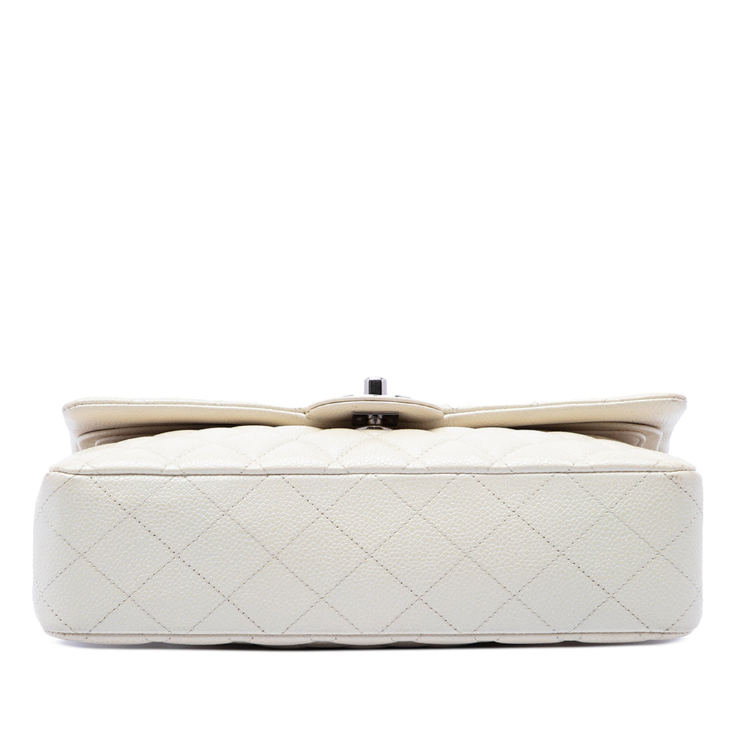 Chanel Classic Double rabat Moyen Cuir caviar Blanc – vue 3 – GABY PARIS