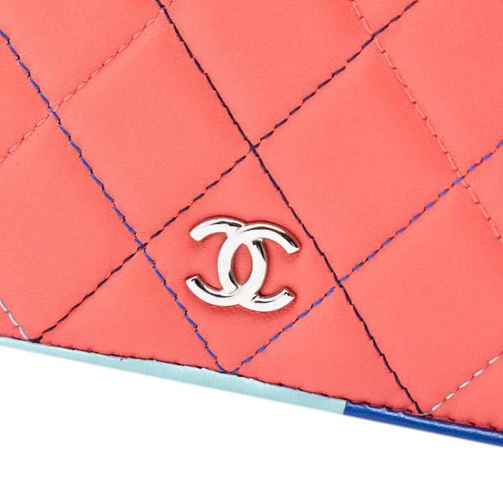 Chanel CC Matelassé Cuir d’agneau Multicolor Border Rabat intégral Wallet on Chain
