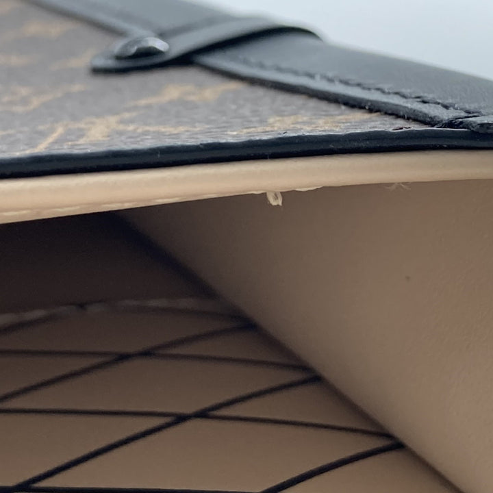 Louis Vuitton Pochette Trunk Verticale Monogram Marron