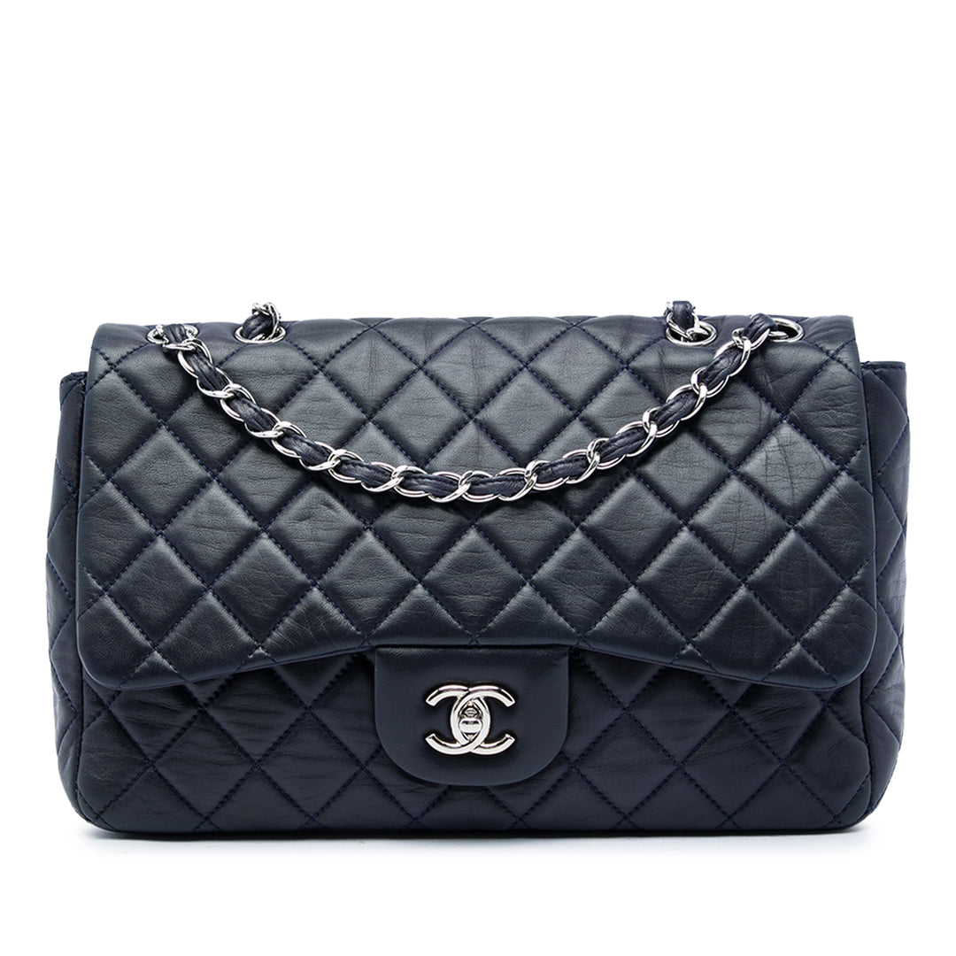 Chanel Sac porté épaule Classic Rabat simple Jumbo Cuir d'agneau Bleu – vue principale – GABY PARIS