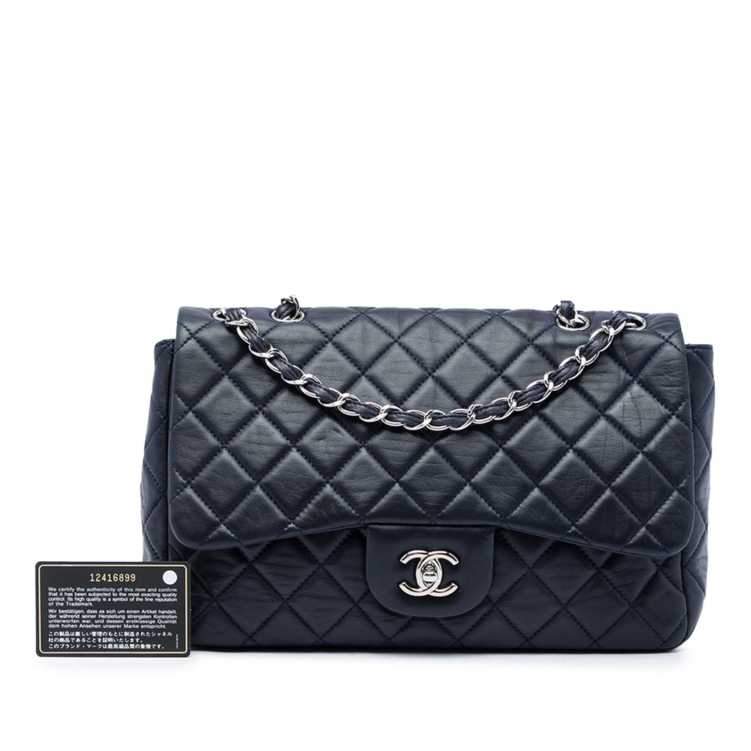 Chanel Sac porté épaule Classic Rabat simple Jumbo Cuir d'agneau Bleu – vue 6 – GABY PARIS