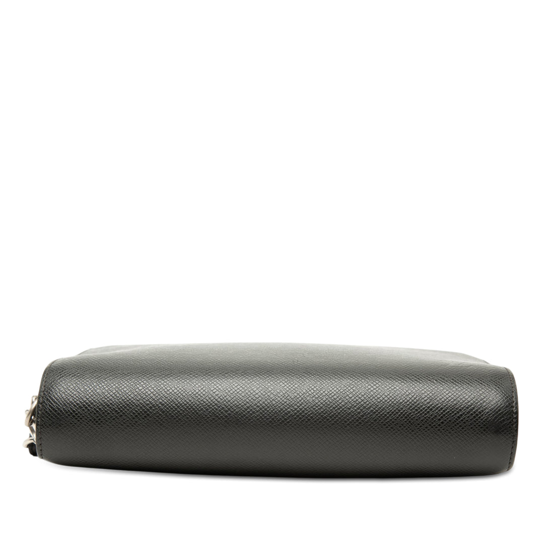 Louis Vuitton Taiga Pochette Baikal