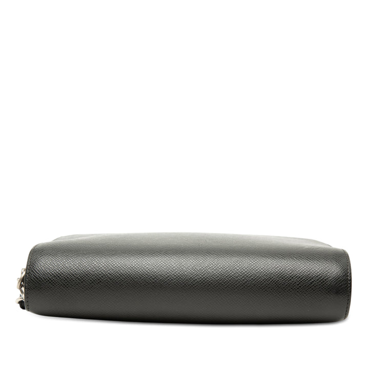 Louis Vuitton Taiga Pochette Baikal