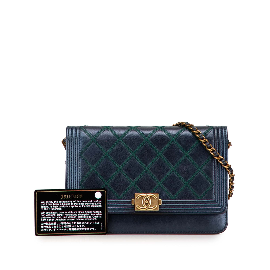 Chanel Cuir de veau Double Stitch Boy Wallet On Chain Bleu