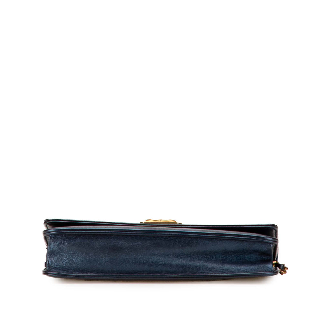 Chanel Cuir de veau Double Stitch Boy Wallet On Chain Bleu