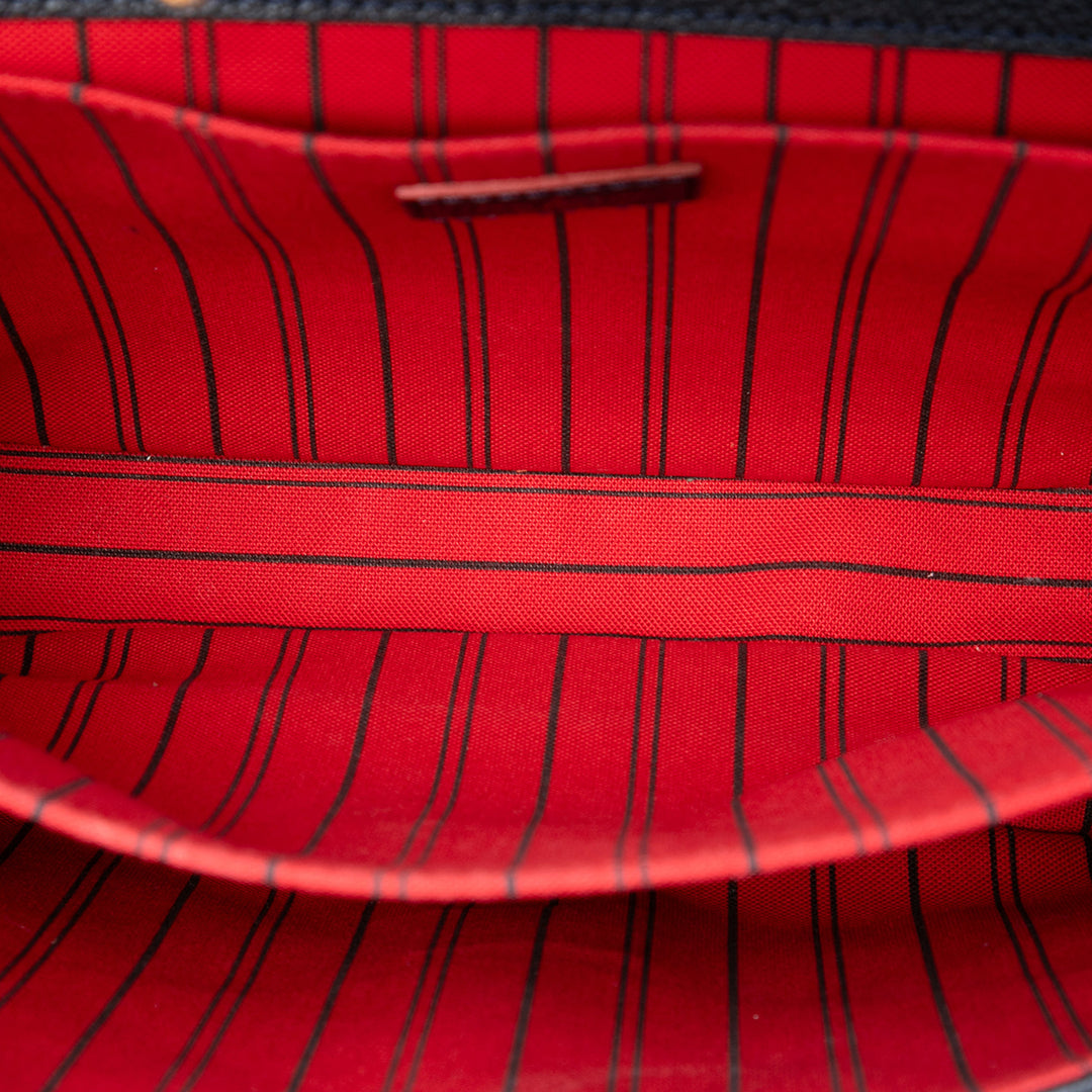 Louis Vuitton Pochette Métis Monogram Empreinte Bleu – vue 4 – GABY PARIS
