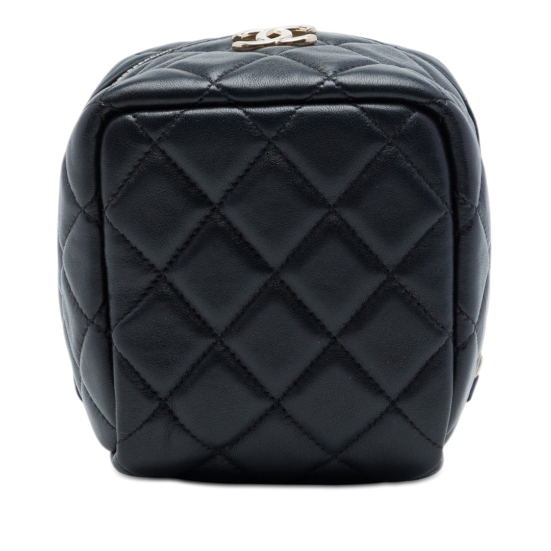 Chanel CC Matelassé Cuir d'agneau Cube Vanity