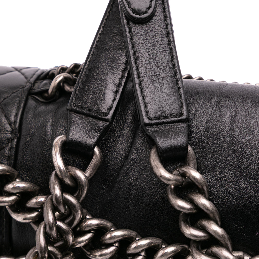 Chanel Medium Cuir de veau Enchained Boy Flap Noir