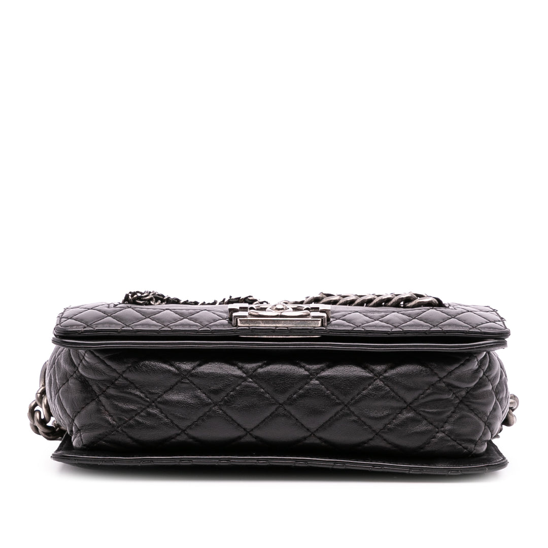 Chanel Medium Cuir de veau Enchained Boy Flap Noir