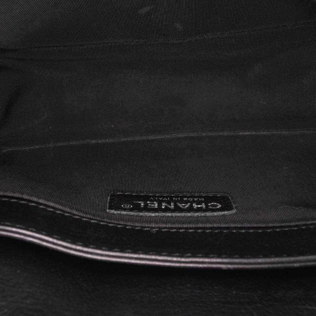 Chanel Medium Cuir de veau Enchained Boy Flap Noir