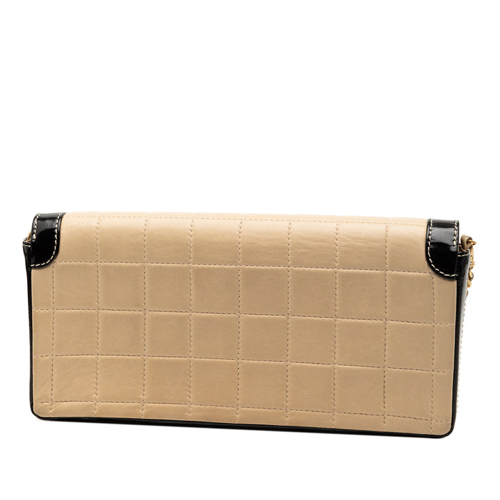 Chanel CC Chocolate Bar Cuir d’agneau et Cuir verni East West à rabat