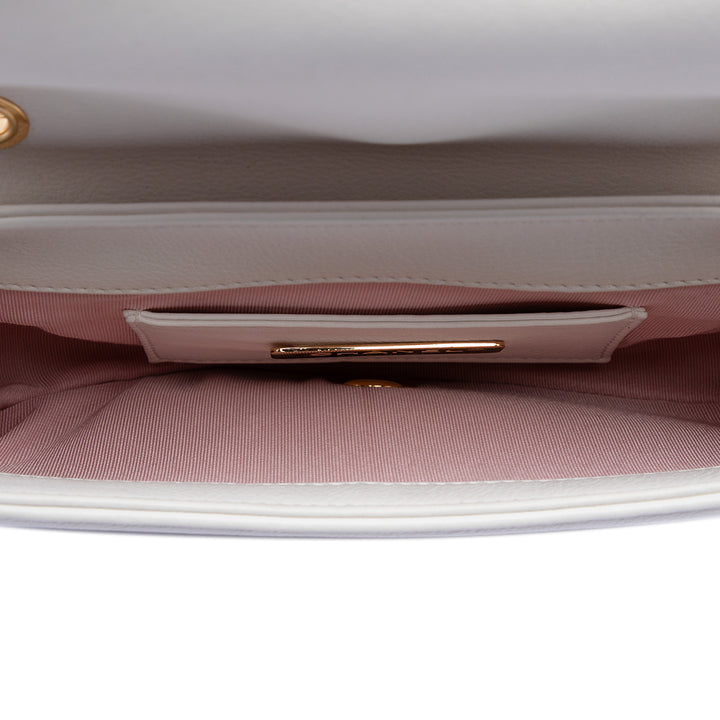 Chanel Small Matelassé Cuir de veau Underline Saddle à rabat