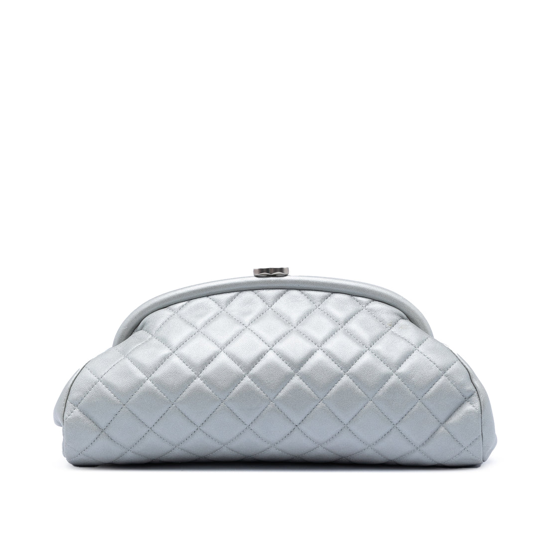 Chanel Matelassé Cuir d’agneau Timeless Kisslock Pochette
