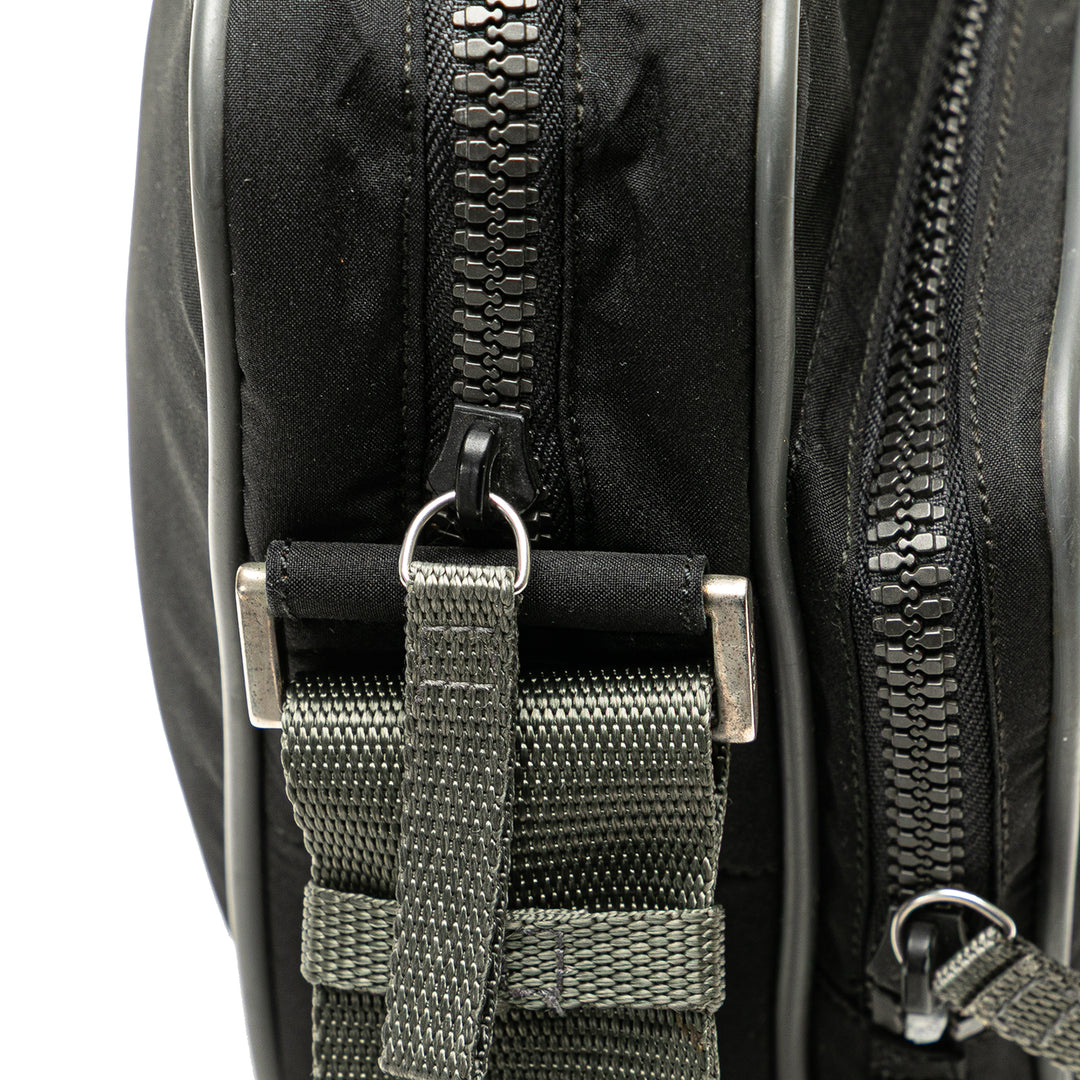 Sports Line Tessuto Front Pocket Crossbody Black - Gaby Paris