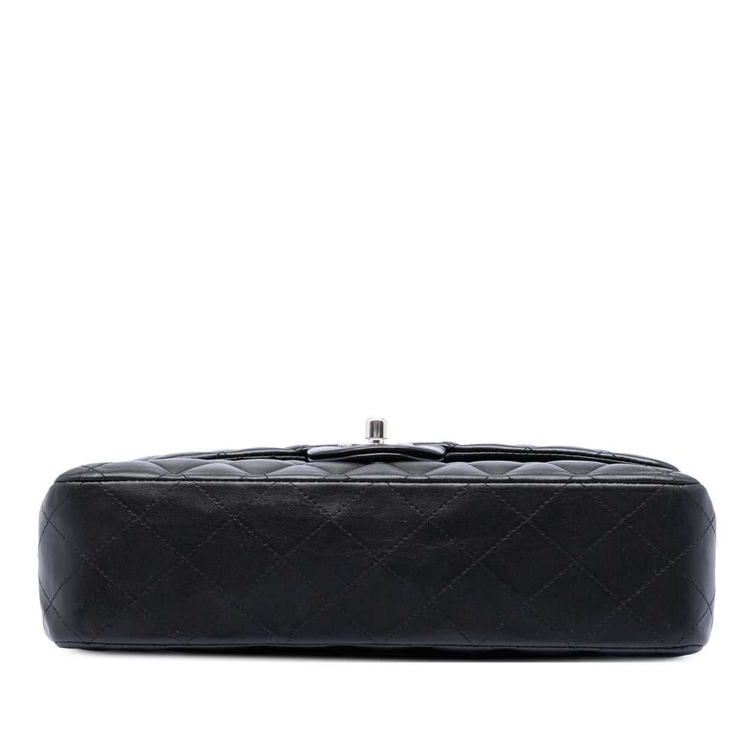 Chanel Medium Classic Cuir d’agneau Double rabat