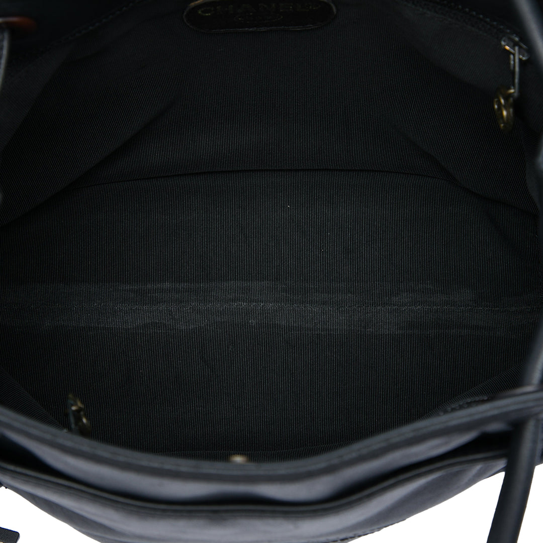 Chanel CC Cuir d’agneau Pompon Sac bandoulière