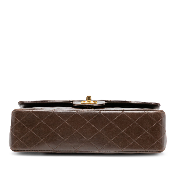 Chanel Medium Classic Cuir d’agneau Double rabat Marron – GABY PARIS Authentique