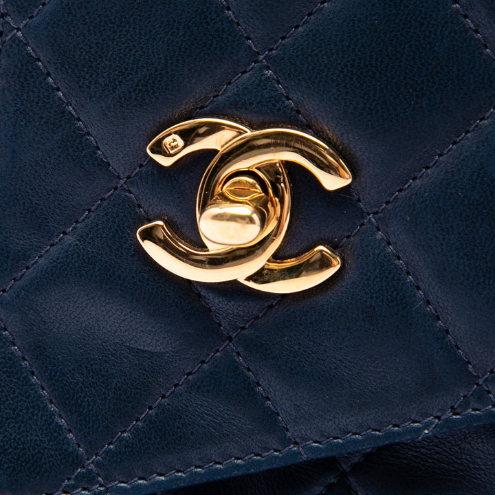Chanel CC Matelassé Cuir d’agneau Pompon Sac caméra
