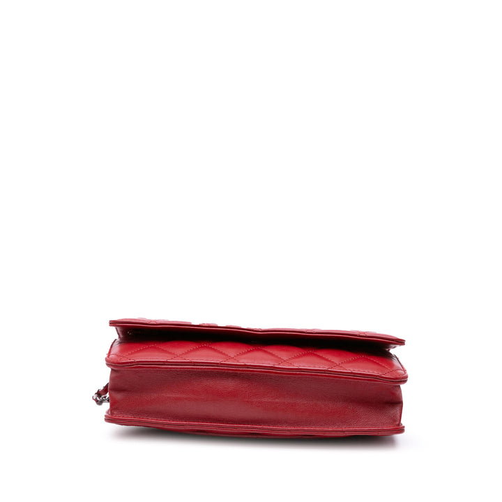 CC Lambskin Wallet on Chain Red - Gaby Paris