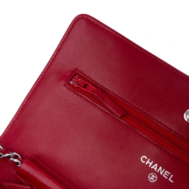 CC Lambskin Wallet on Chain Red - Gaby Paris