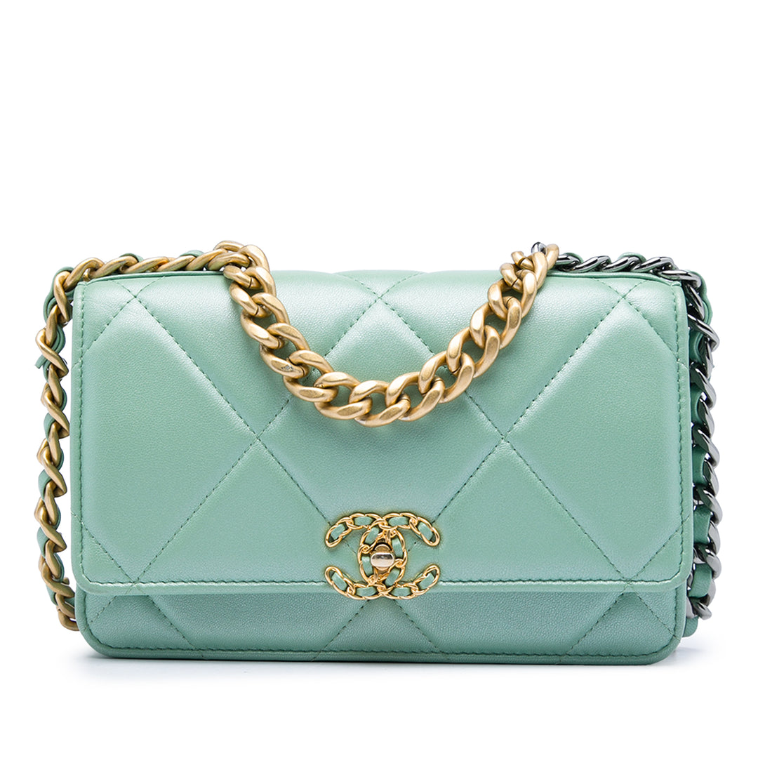 Chanel Matelassé 19 Wallet on Chain Cuir d'agneau