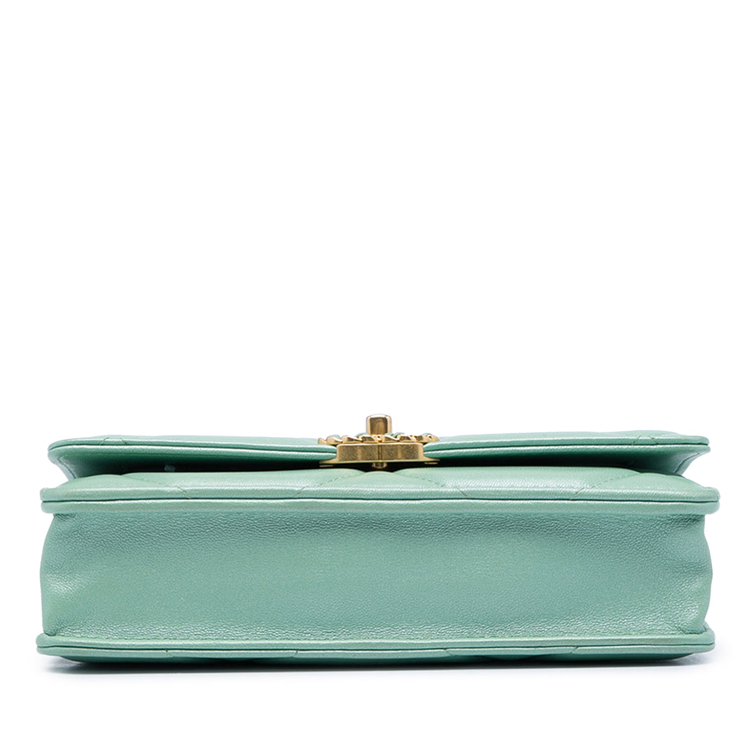 Chanel Matelassé 19 Wallet on Chain Cuir d'agneau
