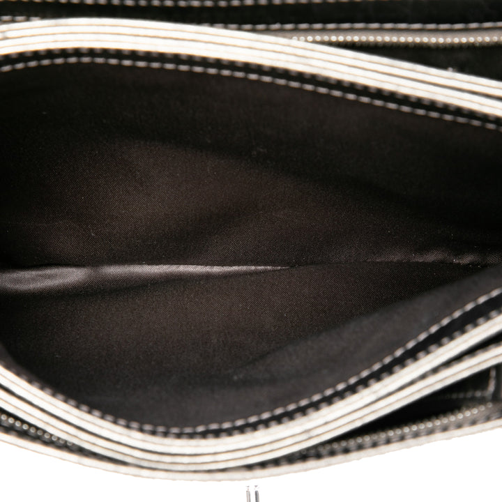 Chanel Medium Metallic Crackled Cuir de veau Clams Pocket à rabat