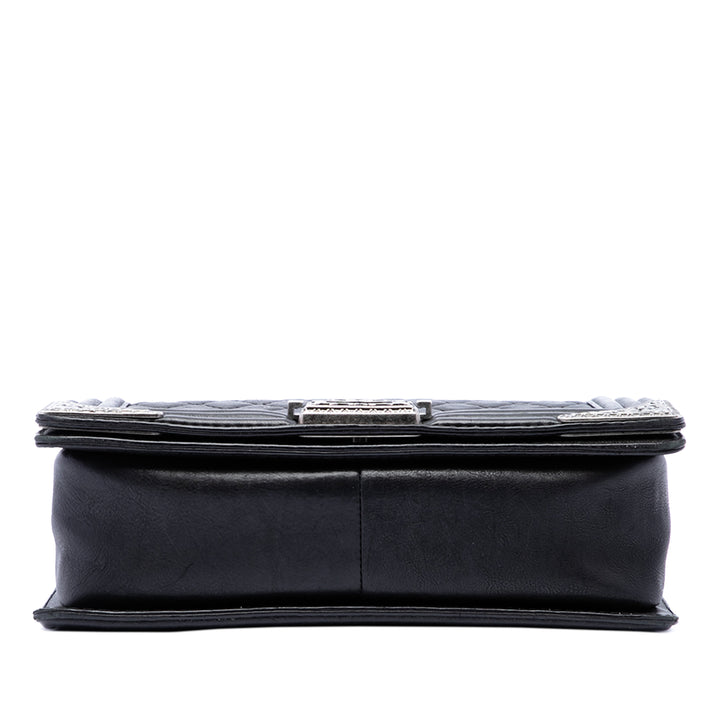 Chanel Paris Dallas Matelassé Cowboy Boy à rabat Moyen Cuir de veau Noir – vue 3 – GABY PARIS