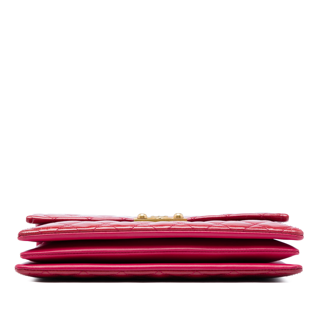 Chanel Matelassé de chèvre Pagoda Accordion à rabat Cuir de chèvre Rouge – vue 3 – GABY PARIS