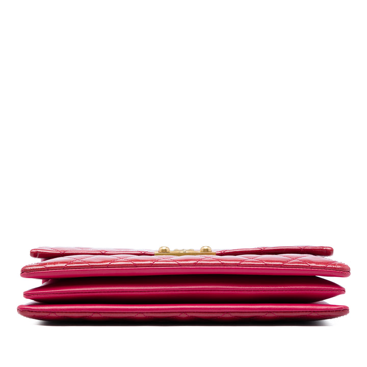 Chanel Matelassé de chèvre Pagoda Accordion à rabat Cuir de chèvre Rouge – vue 3 – GABY PARIS