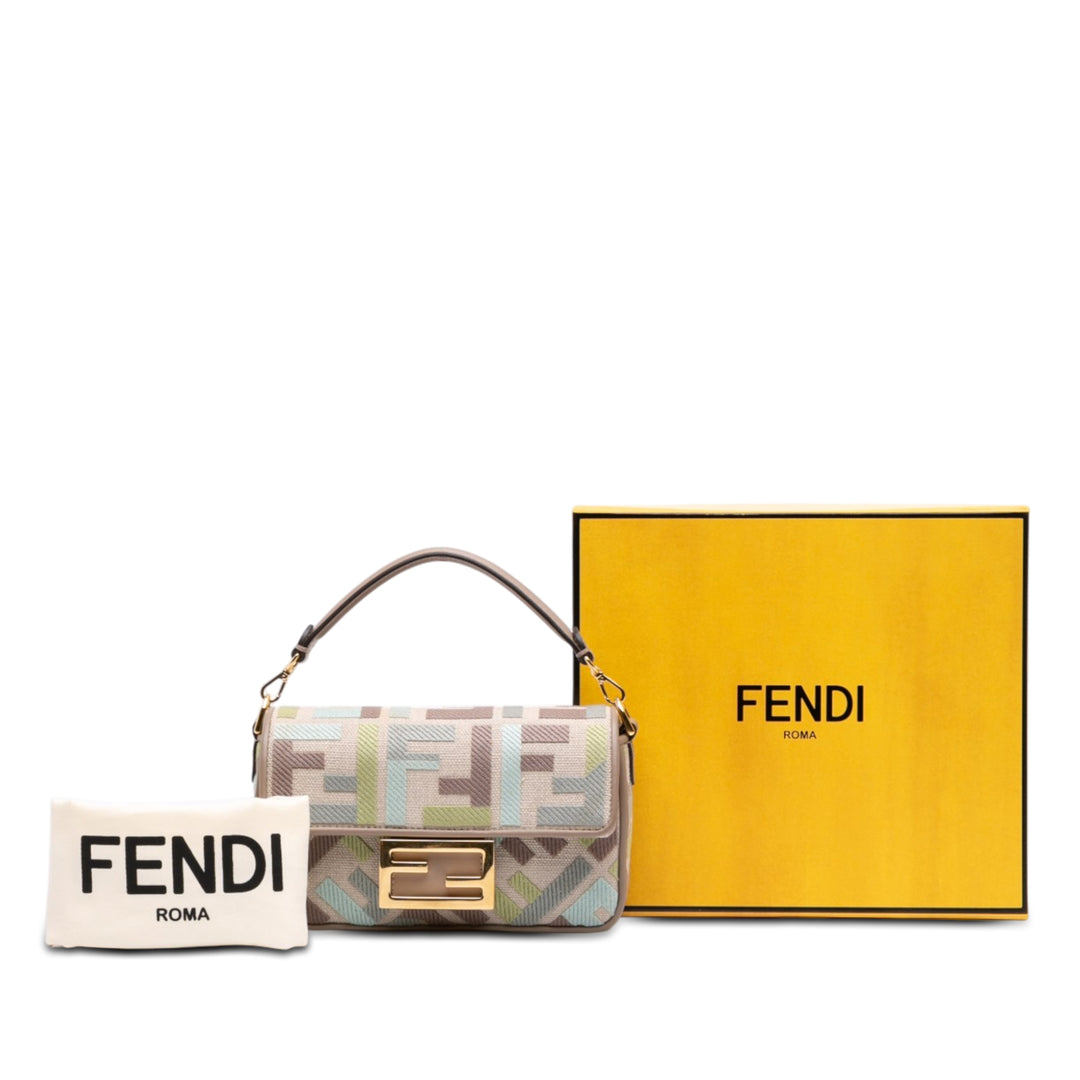 Fendi Mini Zucca brodé Toile Baguette Sac