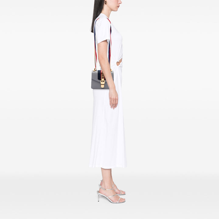 Gucci Sac à main Web Sylvie Chaîne Mini Cuir de veau Gris – vue 6 – GABY PARIS
