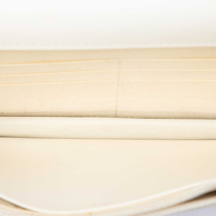 CC froissé Chevron Wallet on Chain Cuir de veau Blanc