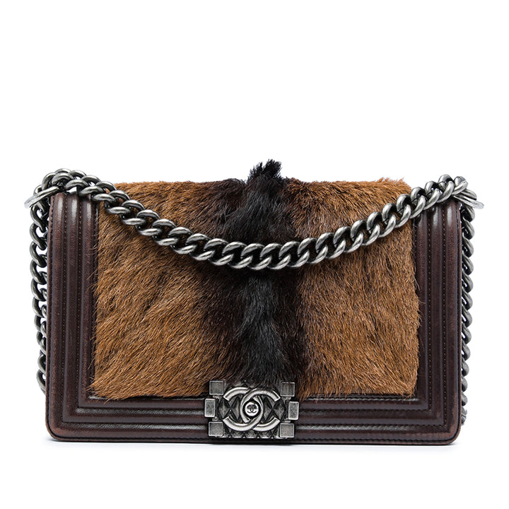 Chanel Sac bandoulière Pony Hair Boy à rabat Moyen Cuir d'agneau Marron – vue principale – GABY PARIS
