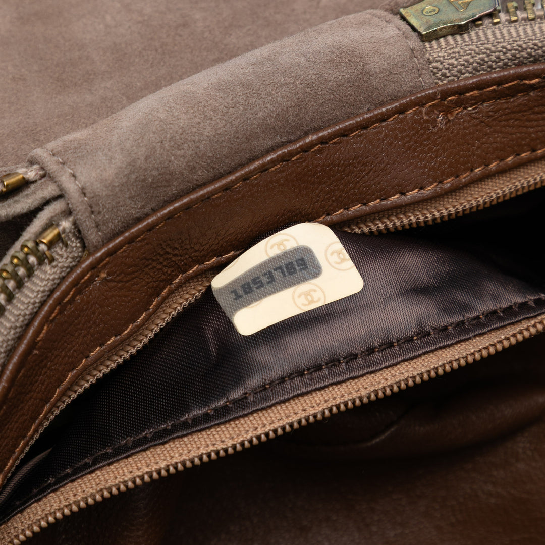 Chanel Matelassé Daim Pompon Vanity