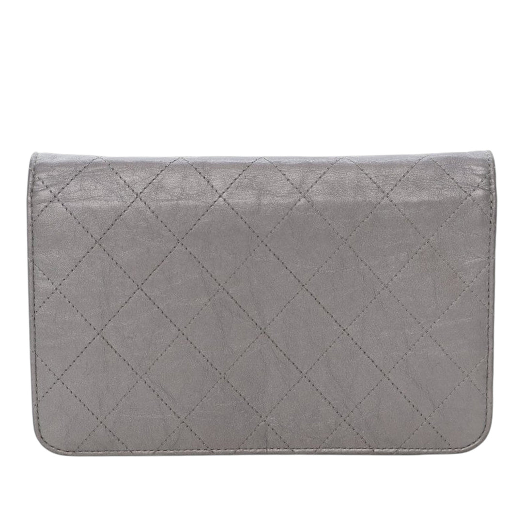 Chanel CC Quilted Aged Cuir de veau Wallet On Chain Argenté