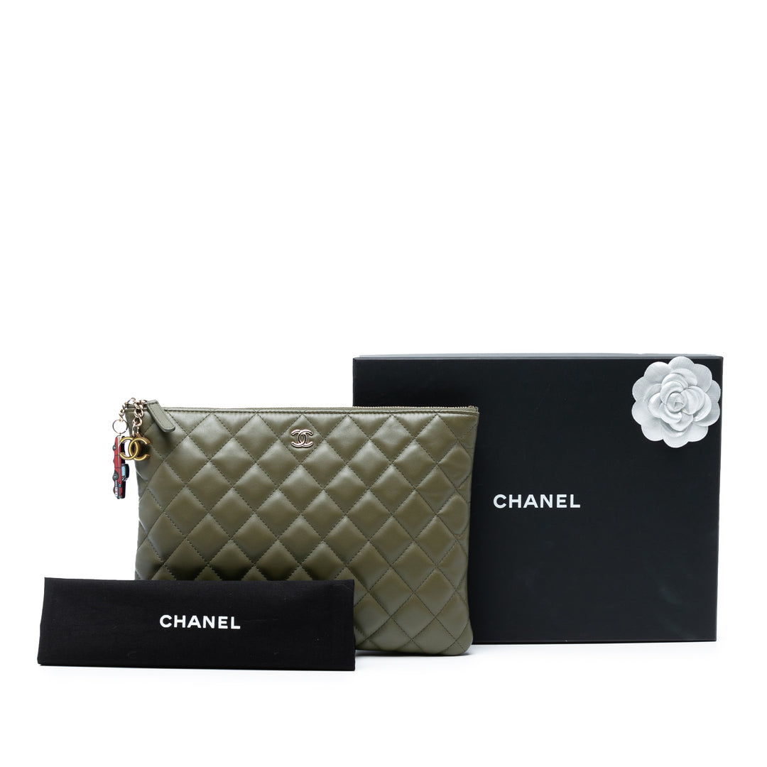 Chanel Medium Quilted Cuir d’agneau Cuba La Habana O Étui Pochette Vert