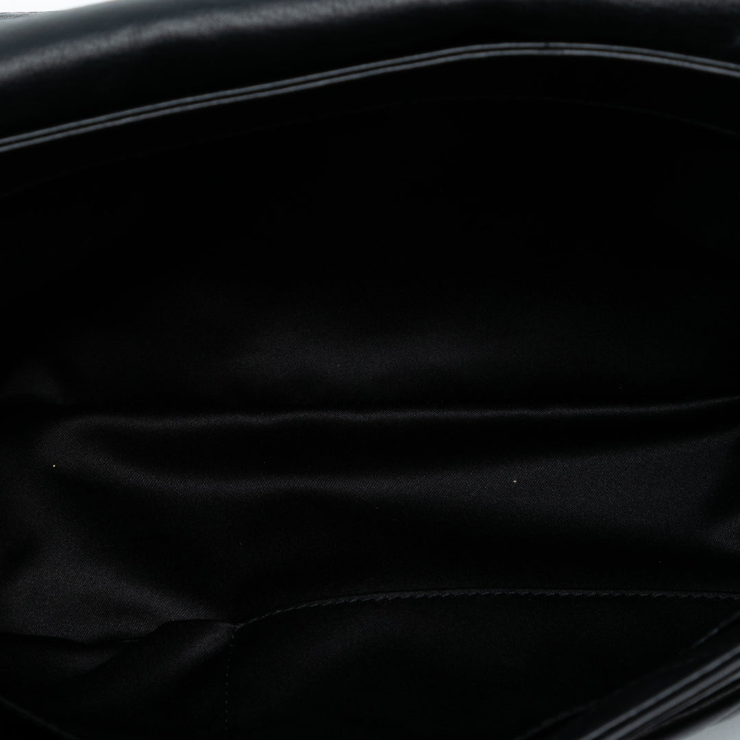 Chanel CC Matelassé Cuir de veau Hamptons Foldover à rabat