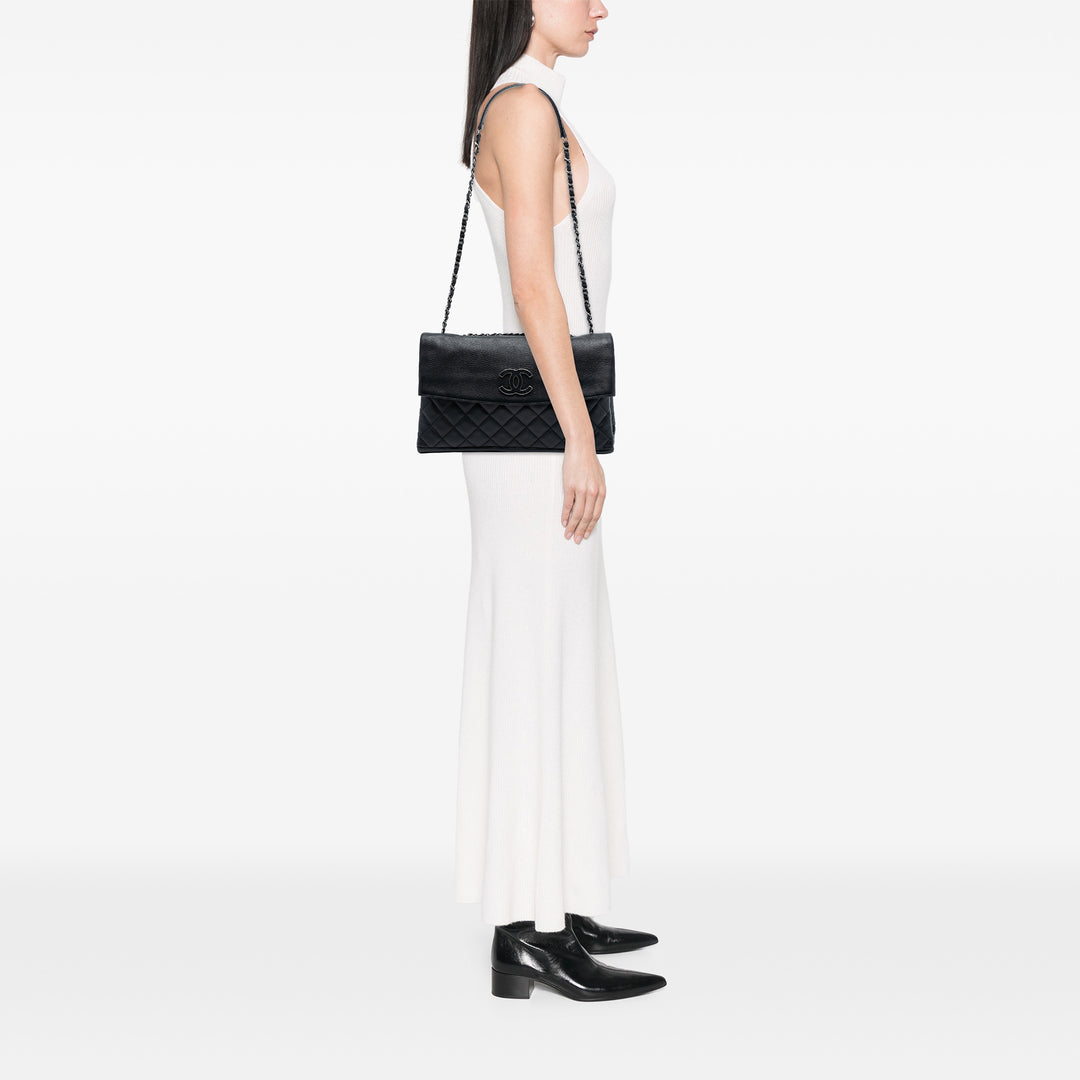 Chanel CC Matelassé Cuir de veau Hamptons Foldover à rabat