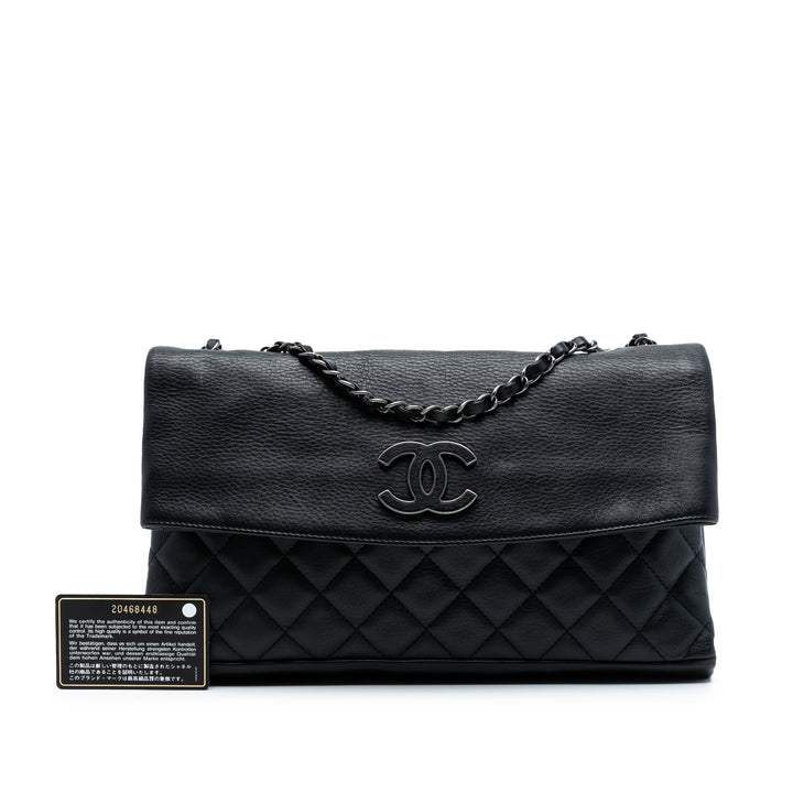 Chanel CC Matelassé Cuir de veau Hamptons Foldover à rabat