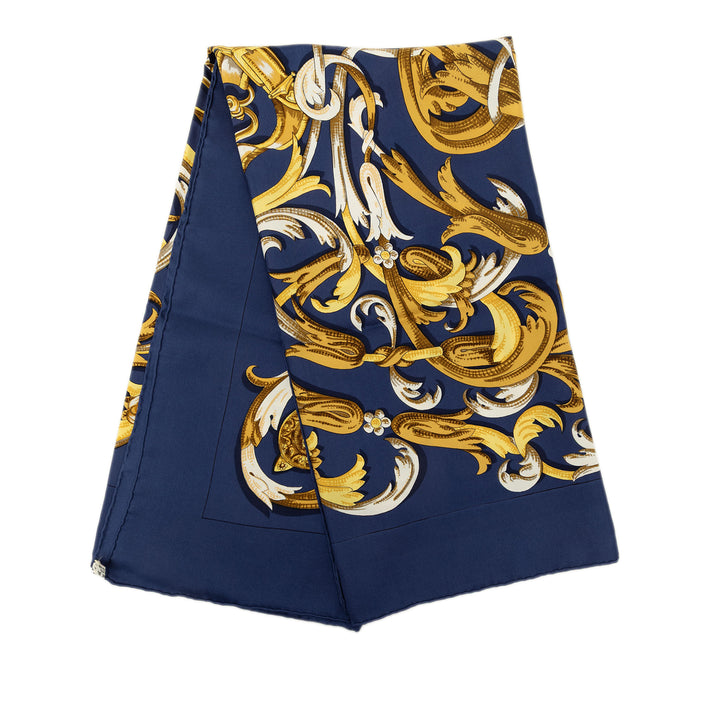 Hermès Carré Le Mors A La Conetable 90 Bleu – vue principale – GABY PARIS
