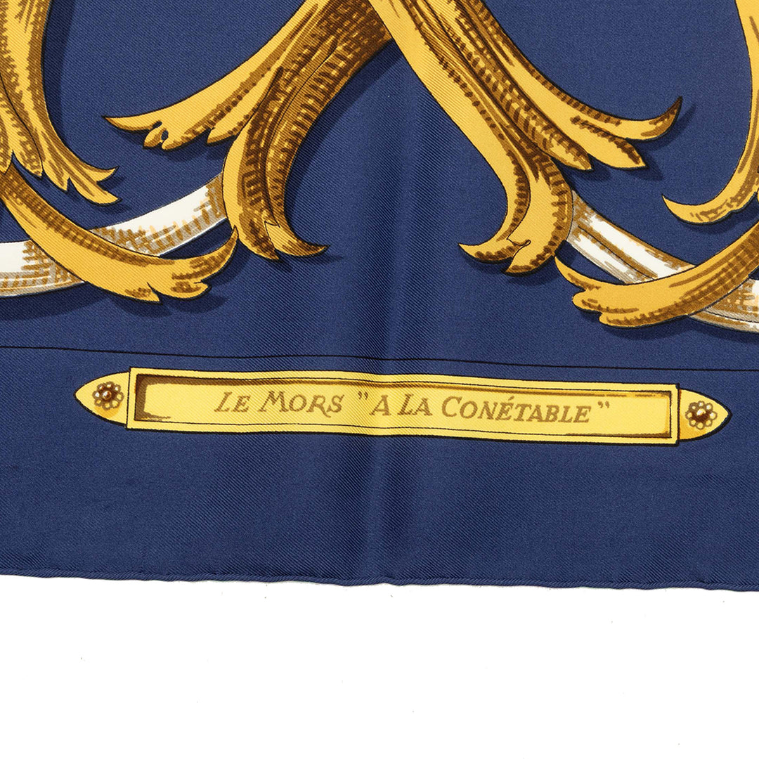 Hermès Carré Le Mors A La Conetable 90 Bleu – vue 4 – GABY PARIS