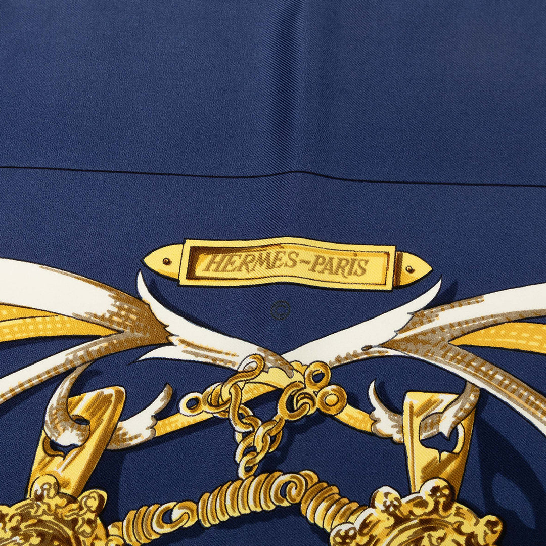 Hermès Carré Le Mors A La Conetable 90 Bleu – vue 5 – GABY PARIS