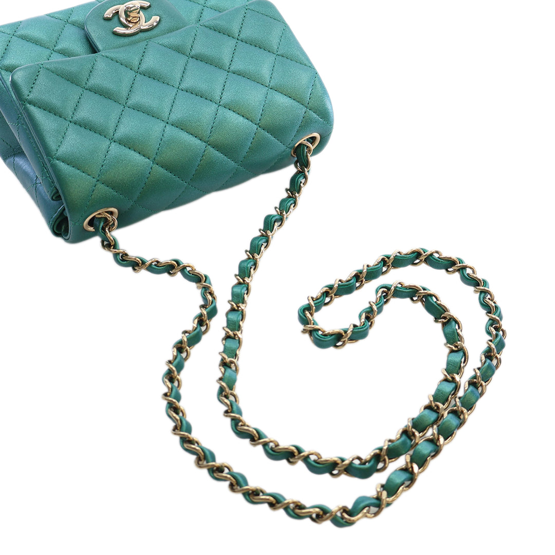Chanel Classic Carré Irisé Rabat simple Mini Cuir d'agneau