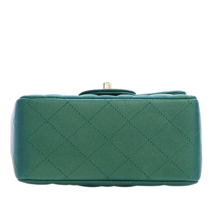 Chanel Classic Carré Irisé Rabat simple Mini Cuir d'agneau