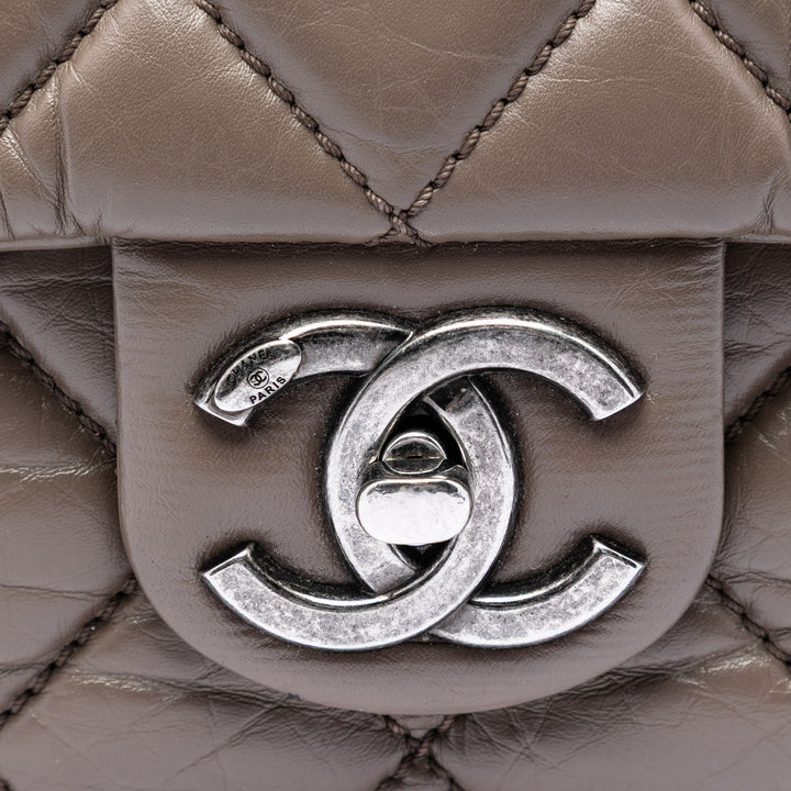 Chanel Jumbo Matelassé vieilli Cuir de veau New Portobello à rabat