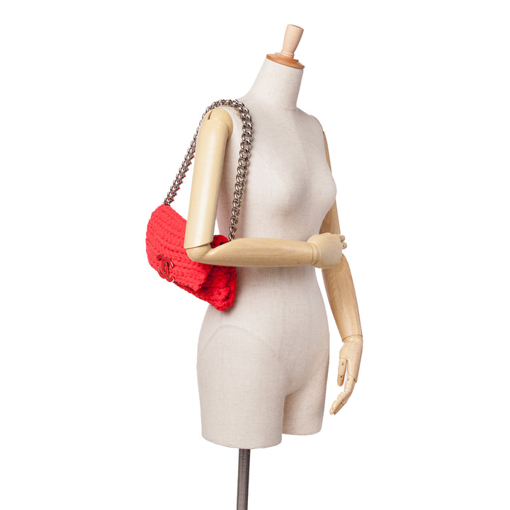 Neoprene Fancy Crochet Flap Red - Gaby Paris