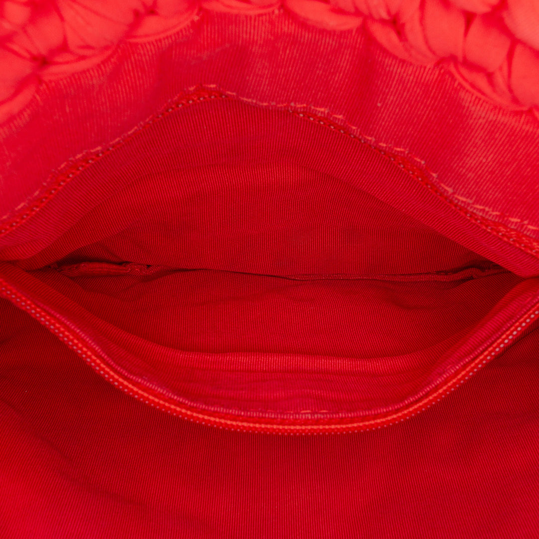 Neoprene Fancy Crochet Flap Red - Gaby Paris